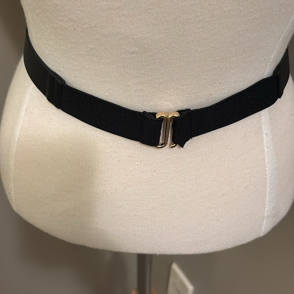 H&M Leather Like Front Elastic Rear Hook Closure Gold Bucket Belt Size Small - Picture 3 of 5